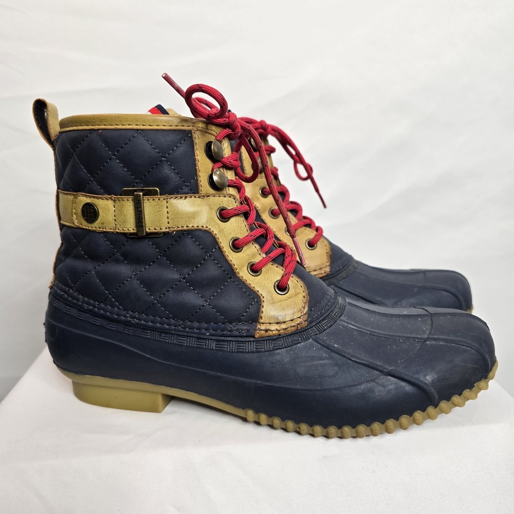 Navy Quilted Winter Boots with Red Laces